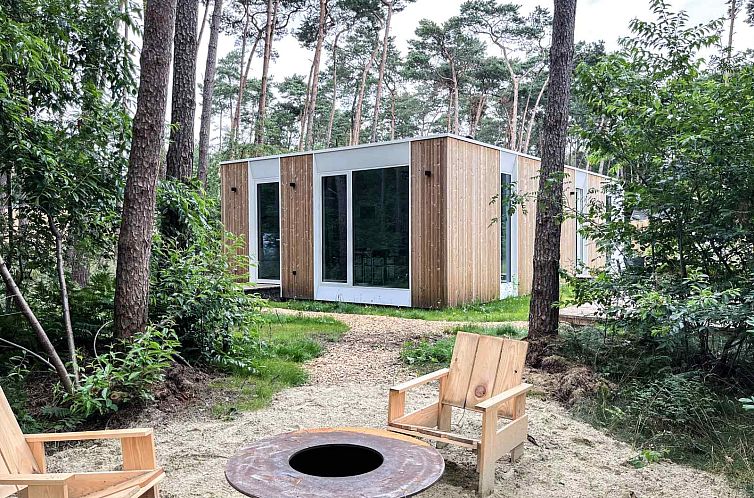 Modern 4 persoons vakantiehuis met hottub, prachtig gelegen