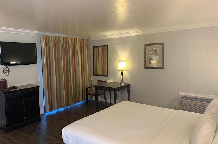 Stargazer Inn and Suites