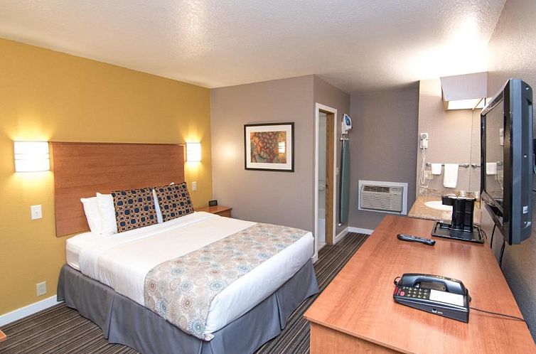 Nordic Inn and Suites