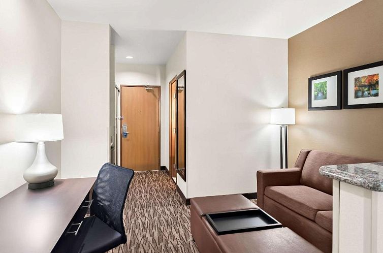 Comfort Suites Portland Airport