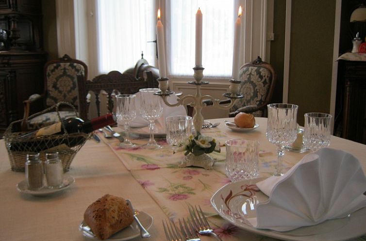 Chateau de Moulin le Comte **** kamers + dinner