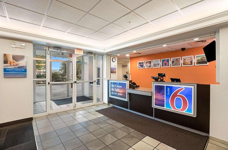 Motel 6-Orlando, FL - International Dr