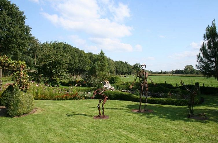 Huis aan kanaal Bocholt