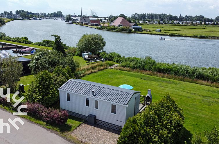 Comfortabel 4-persoons chalet in Lemmer met uitzicht over