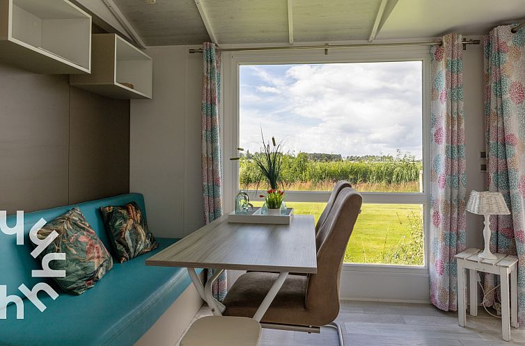 Comfortabel 4-persoons chalet in Lemmer met uitzicht over