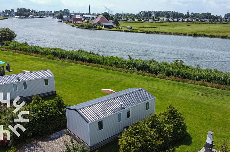 Comfortabel 6 persoons chalet in Lemmer met vrij uitzicht