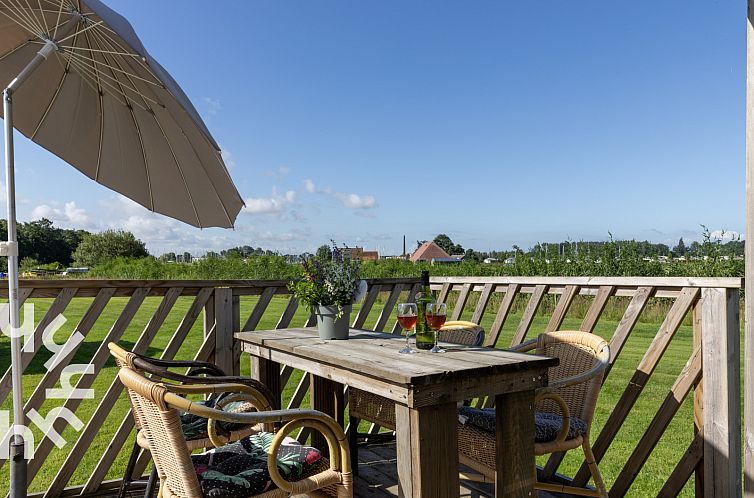 Comfortabel 6 persoons chalet in Lemmer met vrij uitzicht