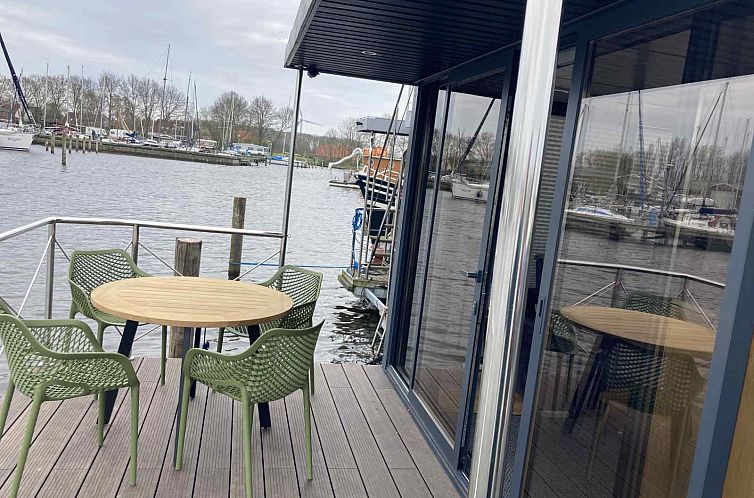 Comfortabele 4 persoons house boat met uitzicht over het