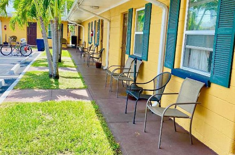 Glades Motel - Naples