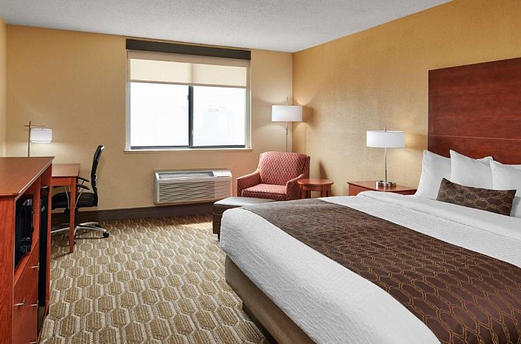 Best Western Plus Milwaukee Airport Hotel & Conference Cente