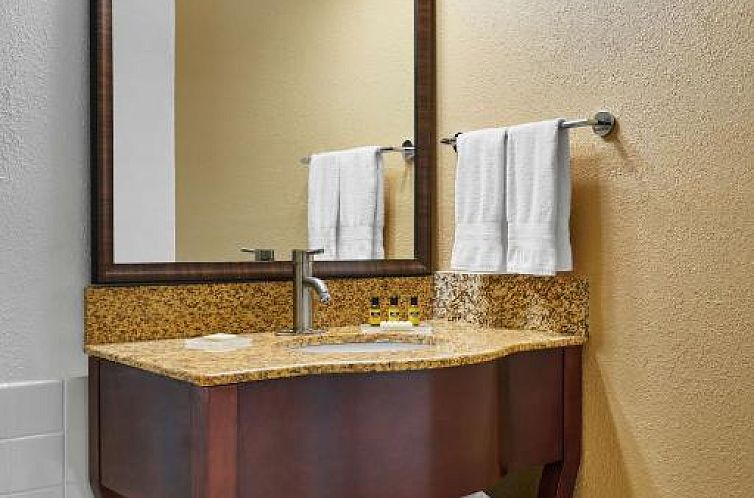 Best Western Plus Milwaukee Airport Hotel & Conference Cente