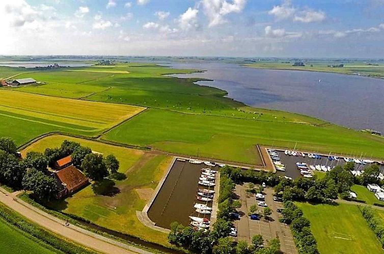 Prachtige 65 persoons groepsaccommodatie aan de Friese Meren