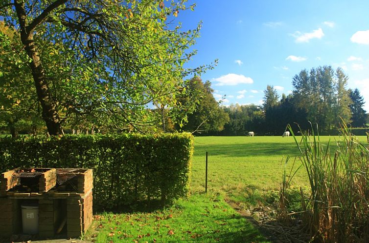 Gîte ferme XVIIIème 8 personnes, 4 chambres, BBQ, Nature e