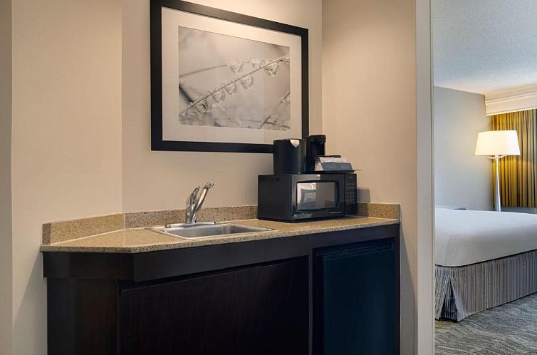 SpringHill Suites by Marriott Newark International Airport