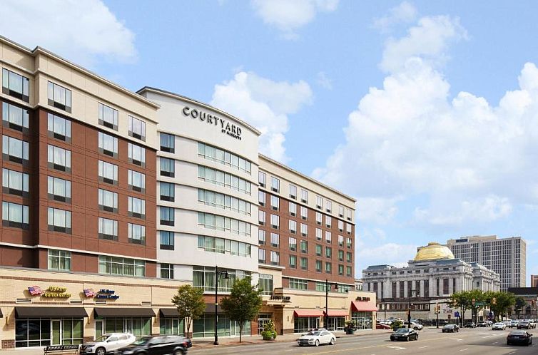 Courtyard by Marriott Newark Downtown