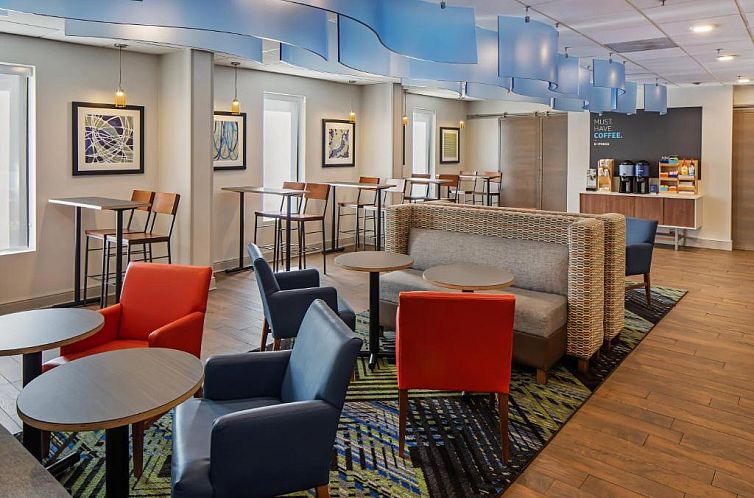 Holiday Inn Express Atlanta Airport-College Park, an IHG Hot