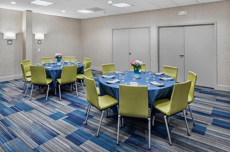 Holiday Inn Express Atlanta Airport-College Park, an IHG Hot