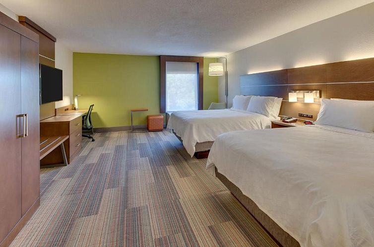 Holiday Inn Express & Suites Atlanta Perimeter Mall Hotel, a