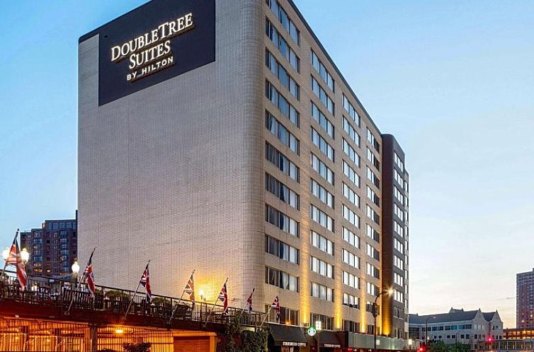 DoubleTree Suites by Hilton Minneapolis