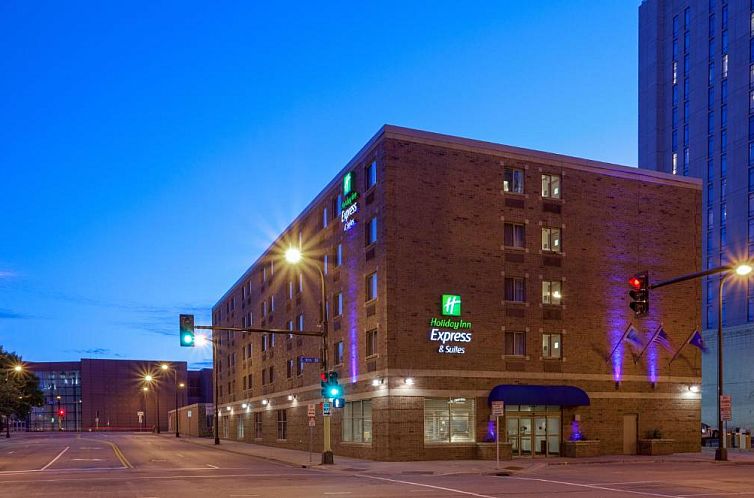 Holiday Inn Express Hotel & Suites Minneapolis-Downtown Conv