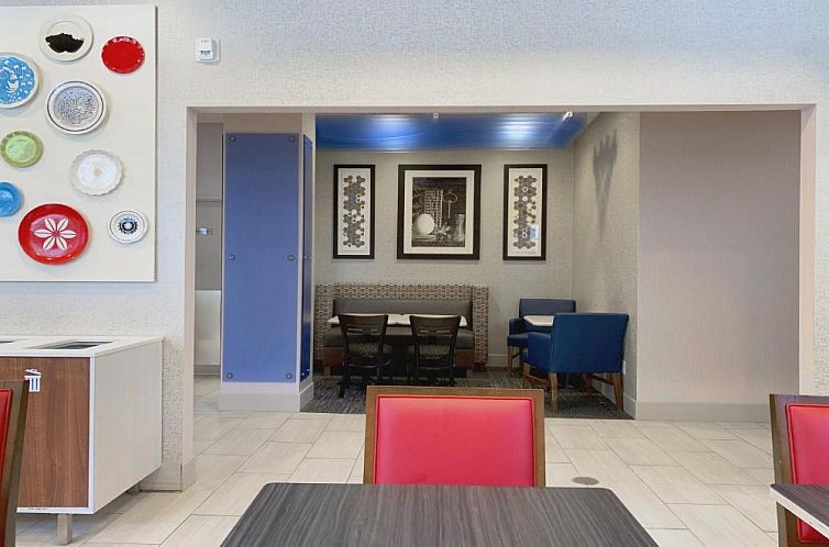 Holiday Inn Express Hotel & Suites Minneapolis-Downtown Conv