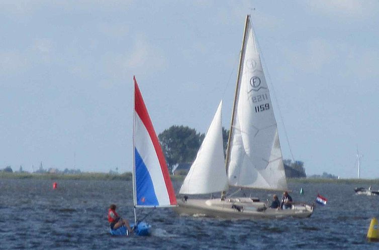 Heerlijk 6 persoons vakantiehuis aan het water in Friesland