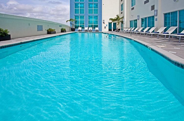 Crowne Plaza Hotel & Resorts Fort Lauderdale Airport/ Cruise