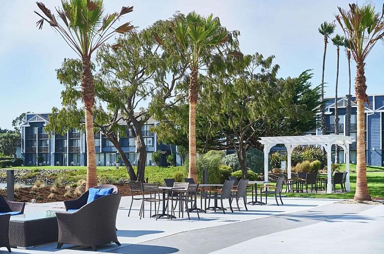 DoubleTree by Hilton Hotel Berkeley Marina