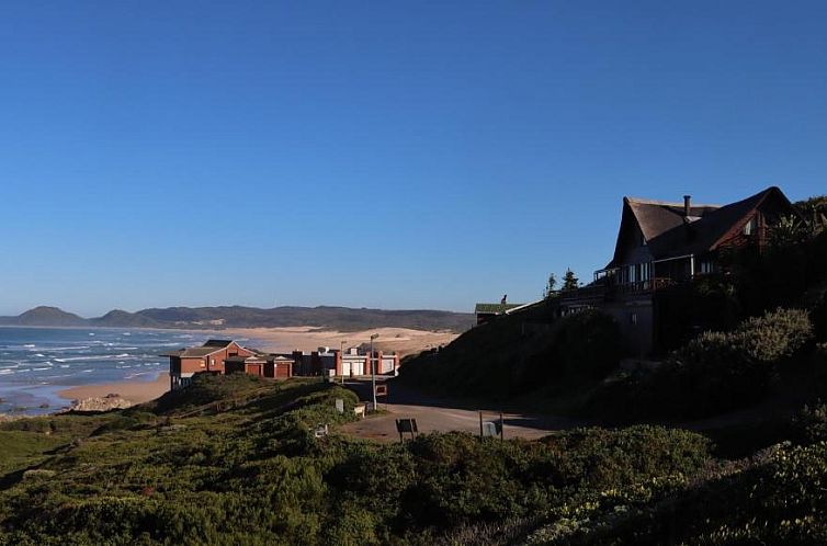 Oyster Bay Beach Lodge