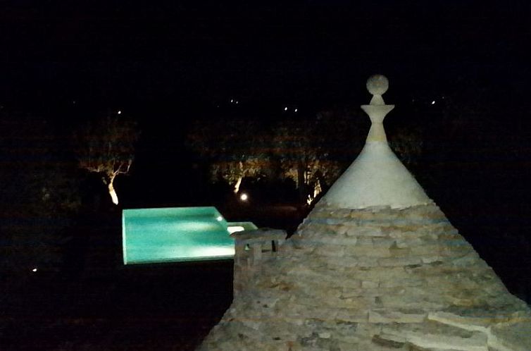 Trullo Chantilly