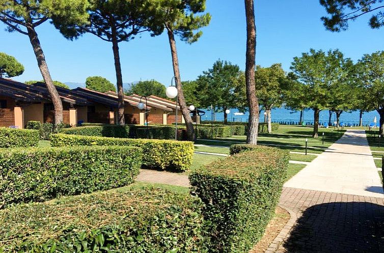 Vakantiehuis Front Lake Resort Le Corti del Lago