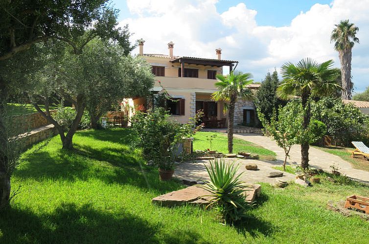 Vakantiehuis Borgo Le Logge + pool (BUD118)