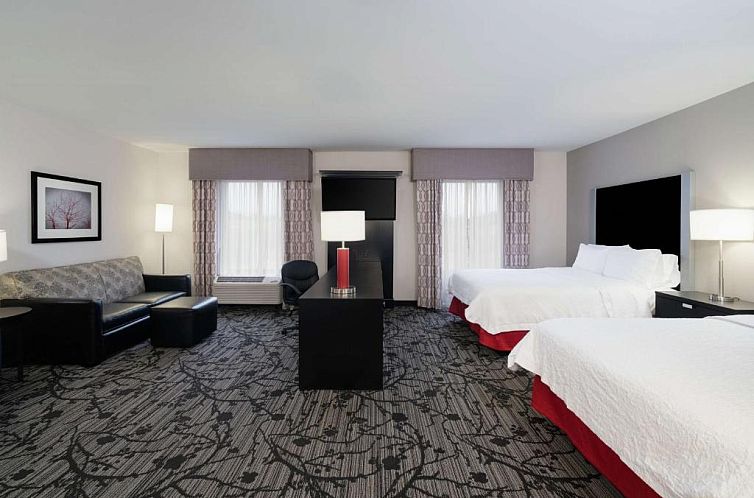 Hampton Inn and Suites Roanoke Airport/Valley View Mall