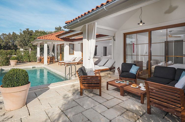 Vakantiehuis Luxury Beachside Villa Porto Bus