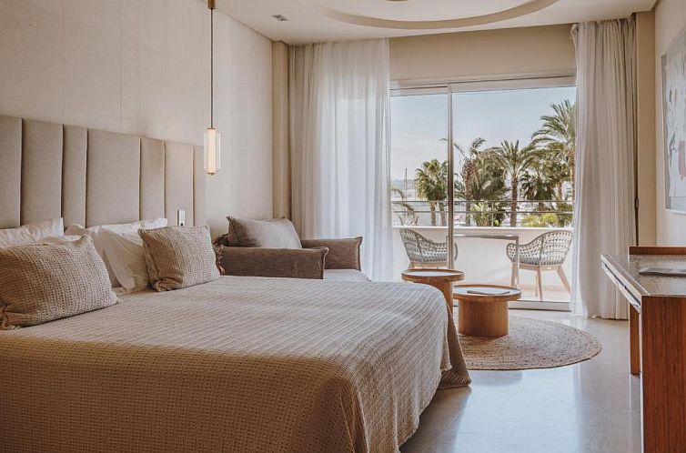 Aguas de Ibiza Grand Luxe Hotel