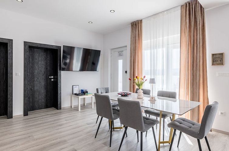 Appartement Luxury Apartman Mir