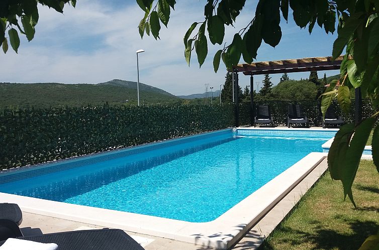 Countryside holiday home Koprivno