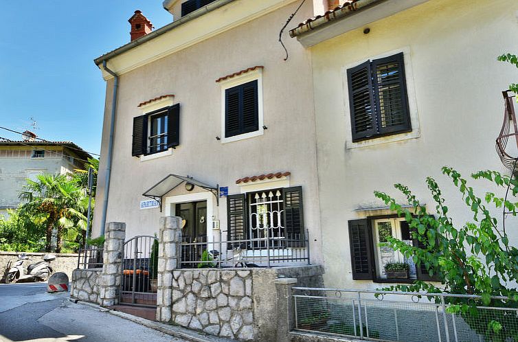 Appartement Lovrano