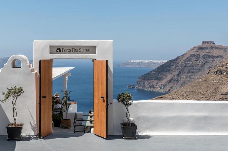 Porto Fira Suites