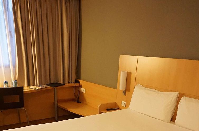 Ibis Girona