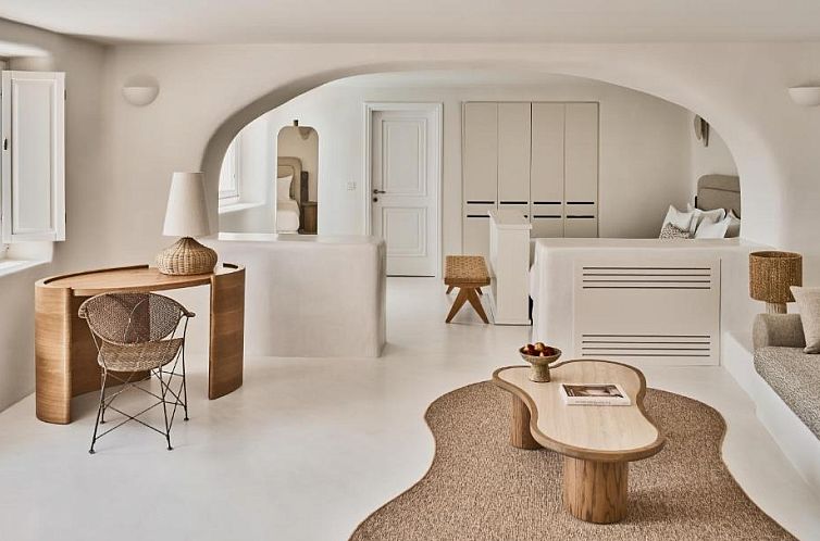 Mystique, a Luxury Collection Hotel, Santorini