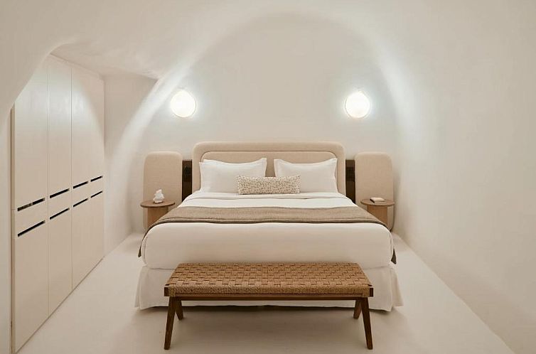 Mystique, a Luxury Collection Hotel, Santorini