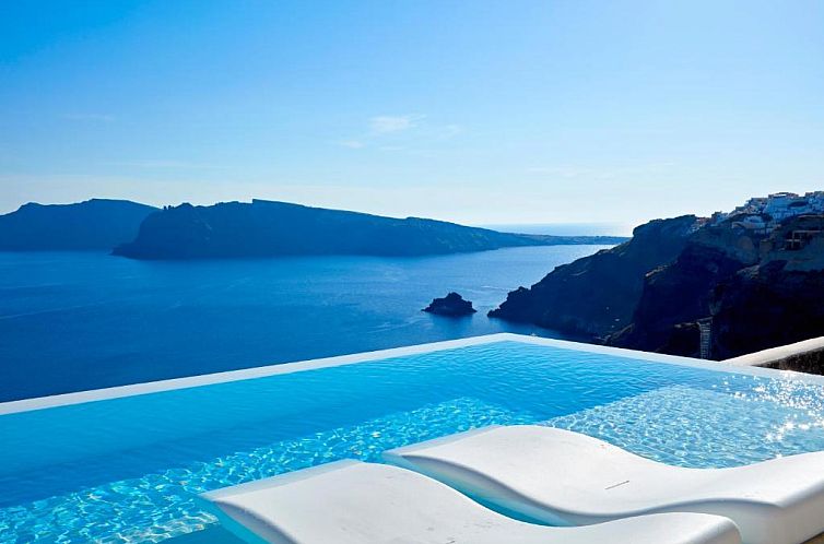 Canaves Oia Suites & Spa