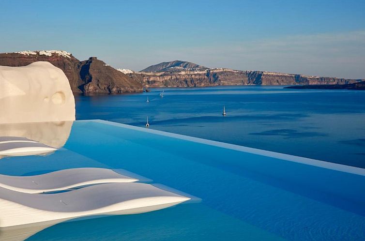 Canaves Oia Suites & Spa