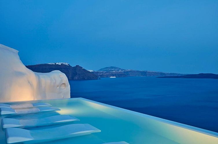 Canaves Oia Suites & Spa