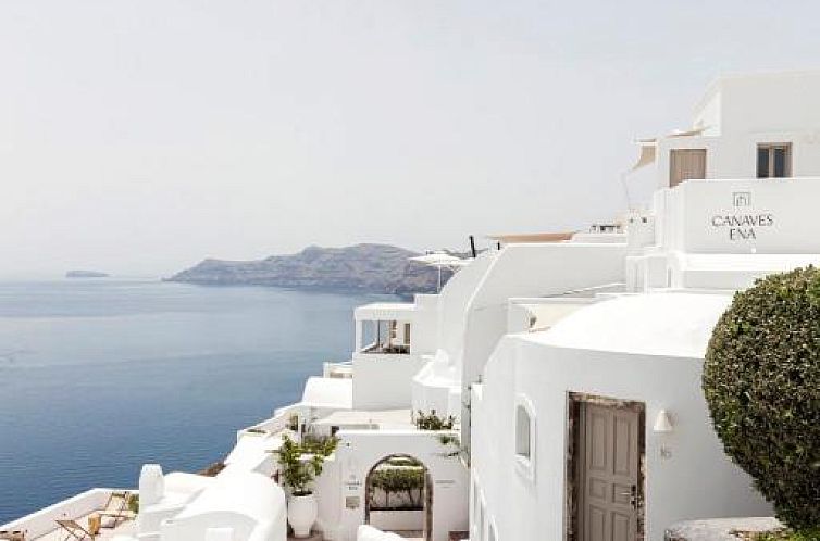 Canaves Oia Boutique Hotel