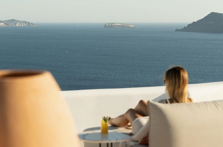 Canaves Oia Boutique Hotel