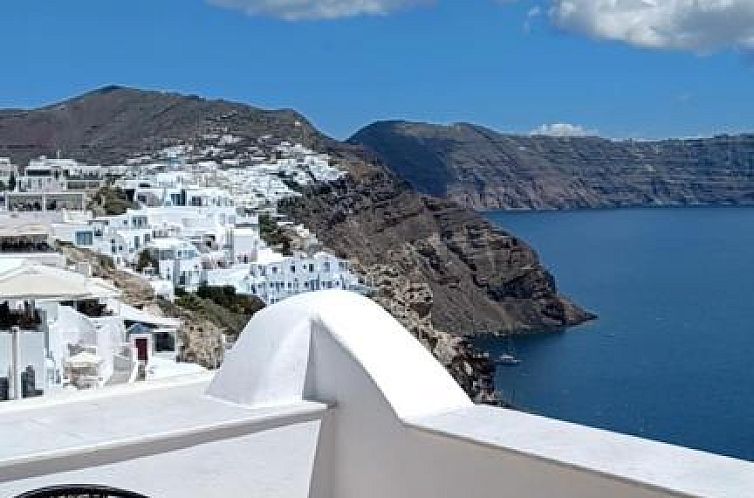 Top Oia