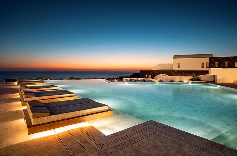 Santo Maris Oia Luxury Suites & Spa