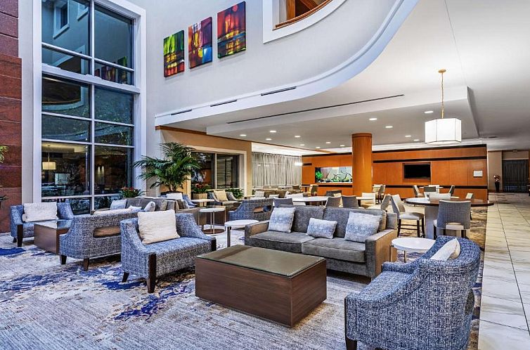 Embassy Suites by Hilton Houston-Energy Corridor